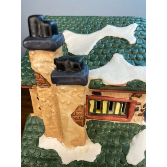 Vintage Christmas Streets Tally Ho Tavern 1999 Santas Village Ceramic Decoration - Picture 9 of 15